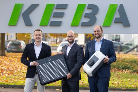 From left to right: Gregor Eckhard (COO Easelink), Christian Peer (CEO KEBA Energy Automation), Gerhard Weidinger (CTO KEBA Energy Automation)