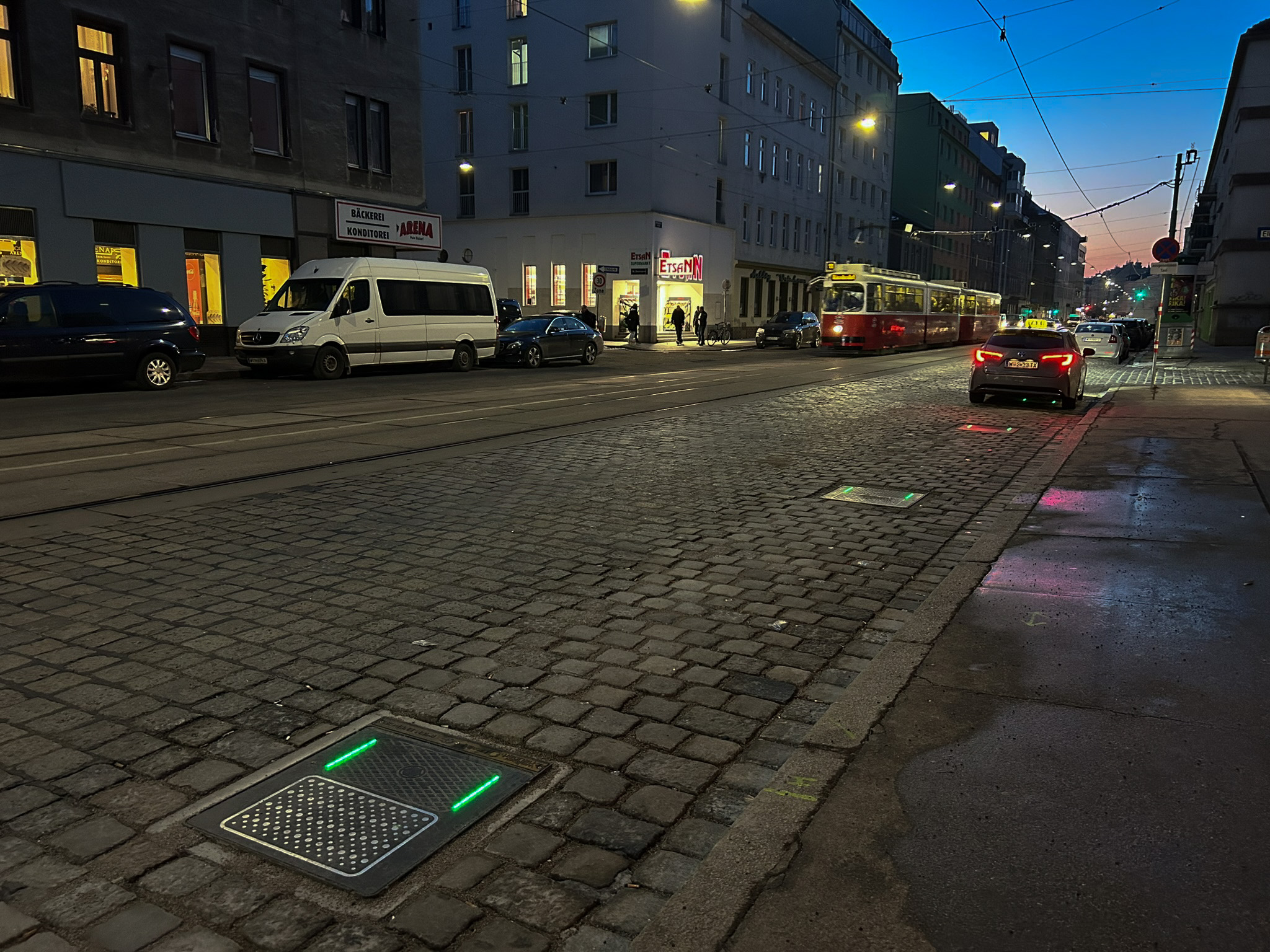 Technology - Easelink